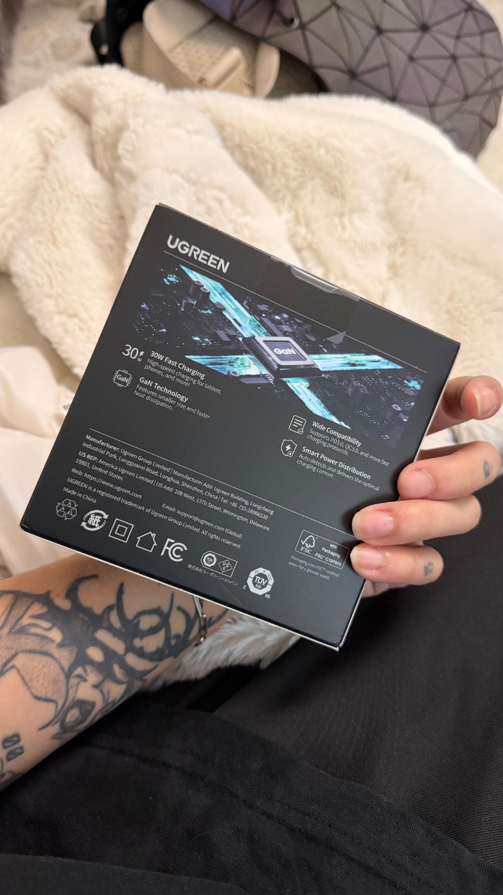 CARGADOR UGREEN ORIGINAL 30W, foto 2 de 2