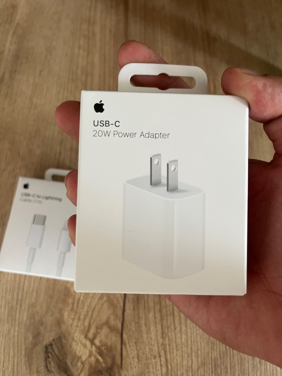 Adaptador 20W original para iPhone, foto 2 de 3