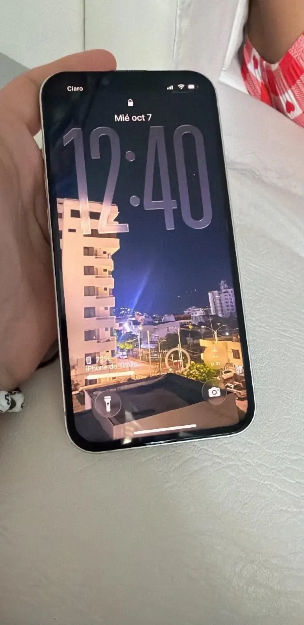 iPhone 13 128gb, foto 2 de 3