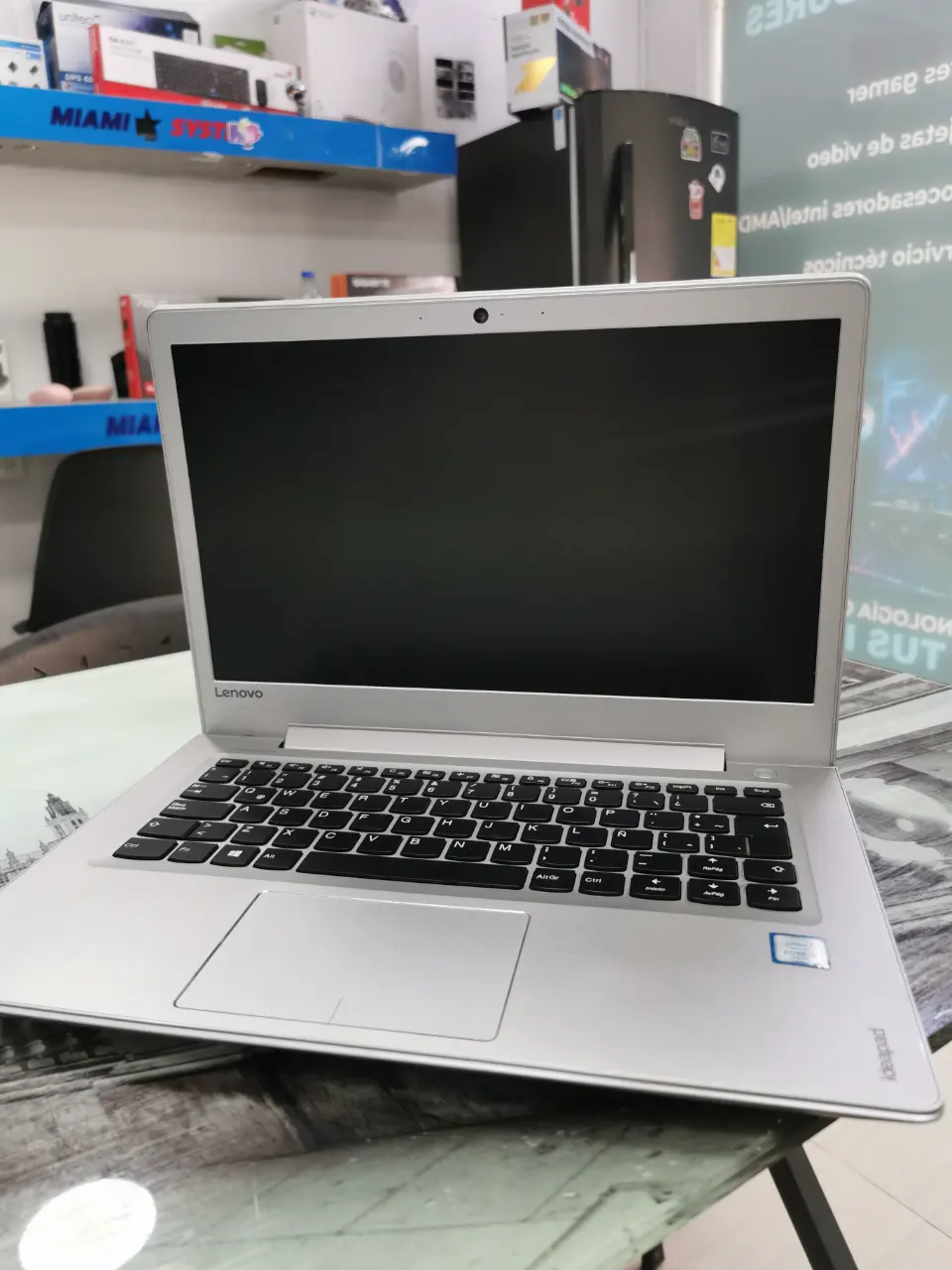 Lenovo Core i3, foto 2 de 2
