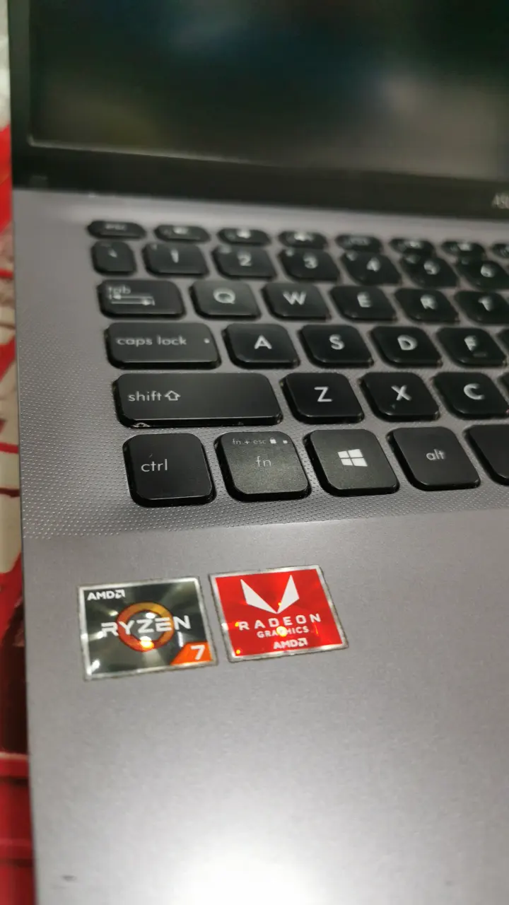 Portátil Asus Ryzen 7