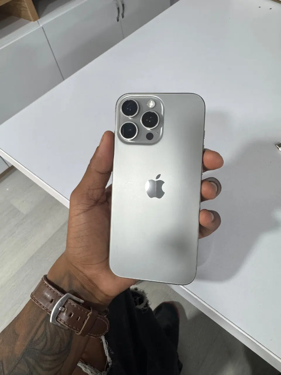 iPhone 16 pro Max, foto 2 de 6