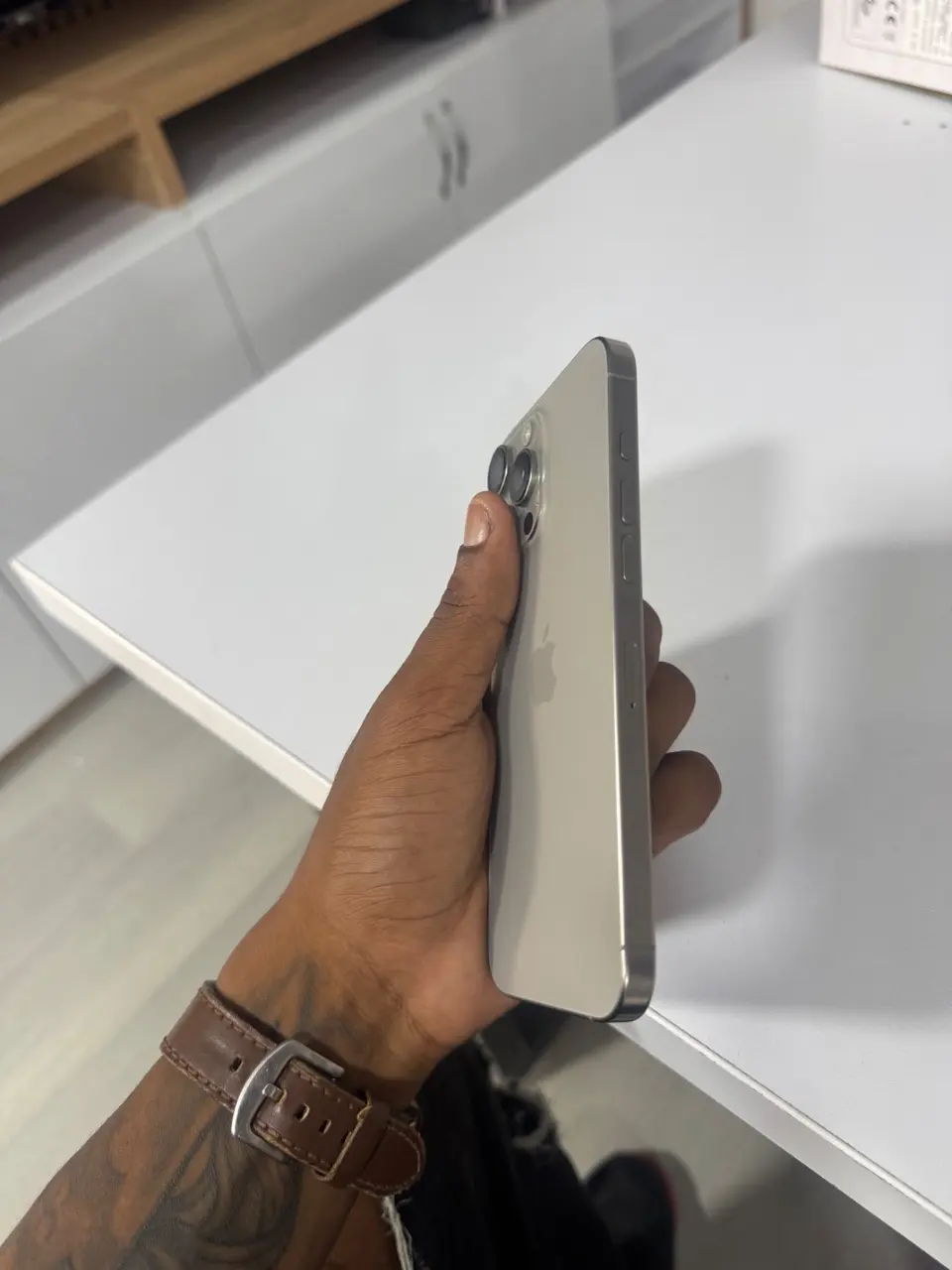 iPhone 16 pro Max, foto 3 de 6
